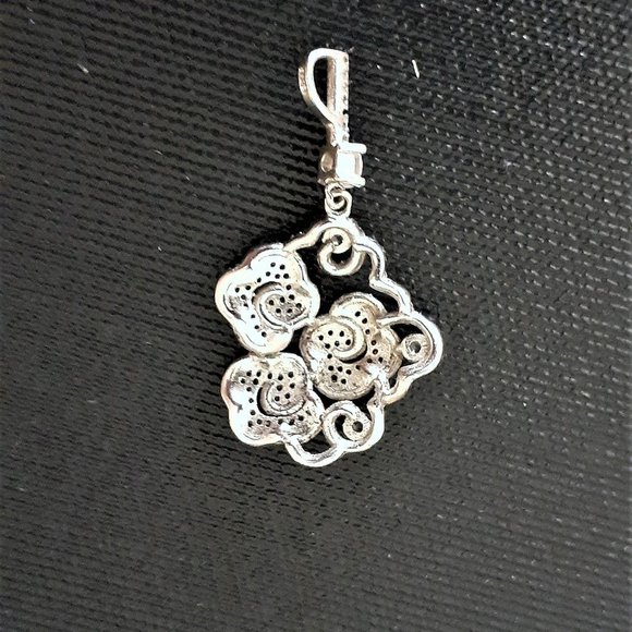 Unique Colourful Pendant - Picture 3 of 4